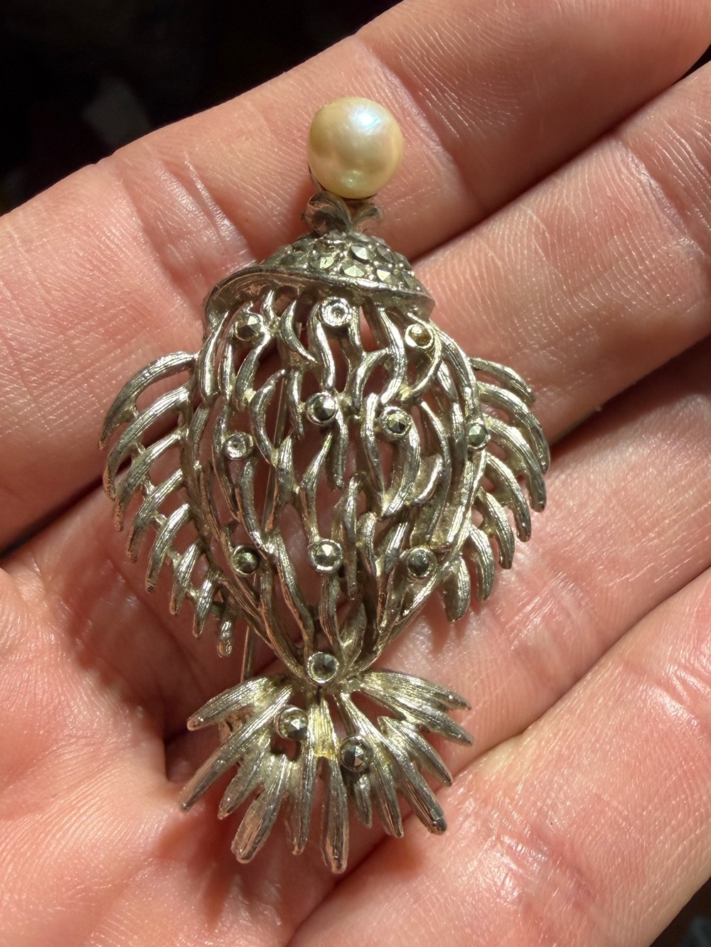 Vintage Lisner Silver Tone Faux Pearl Fish Brooch RARE